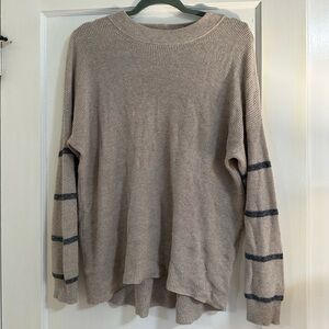 🧸 American Eagle tan sweater 🧸